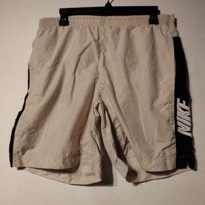 Men's Sz M Nike Dry Fit Board Shorts Pockets